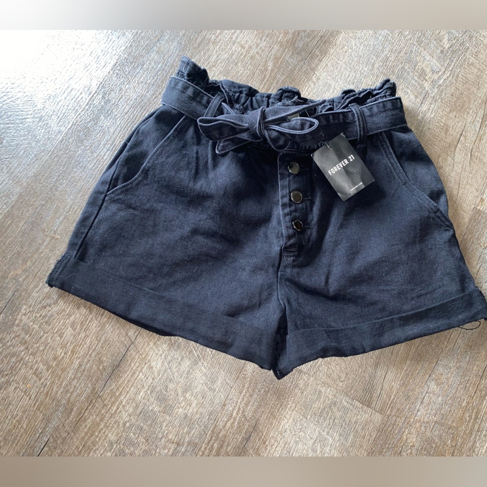 Forever 21 Denim PaperBag Waist 5 Button Fly High Waist Shorts w/ Belt SZ M 7-9